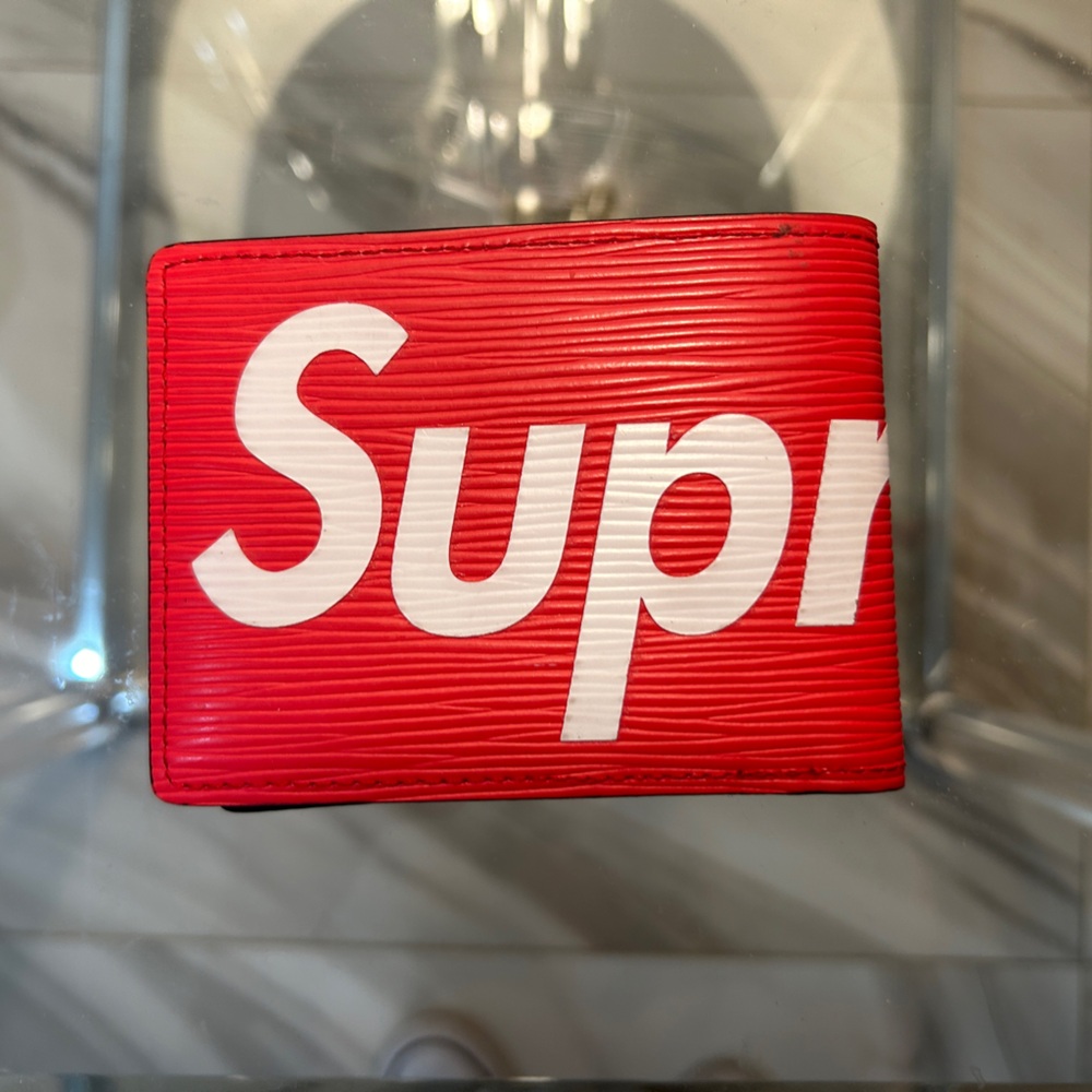 Supreme wallet -Louis Vuitton
